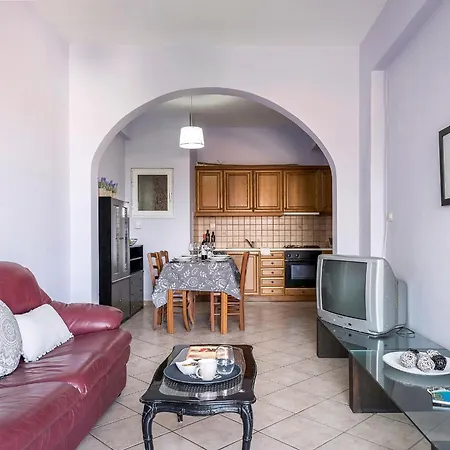 Apartment Bay B4 Selianítika